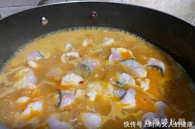 简单|犯懒就做这一锅,简单、省心,却开胃下饭!10多分钟就可端上桌