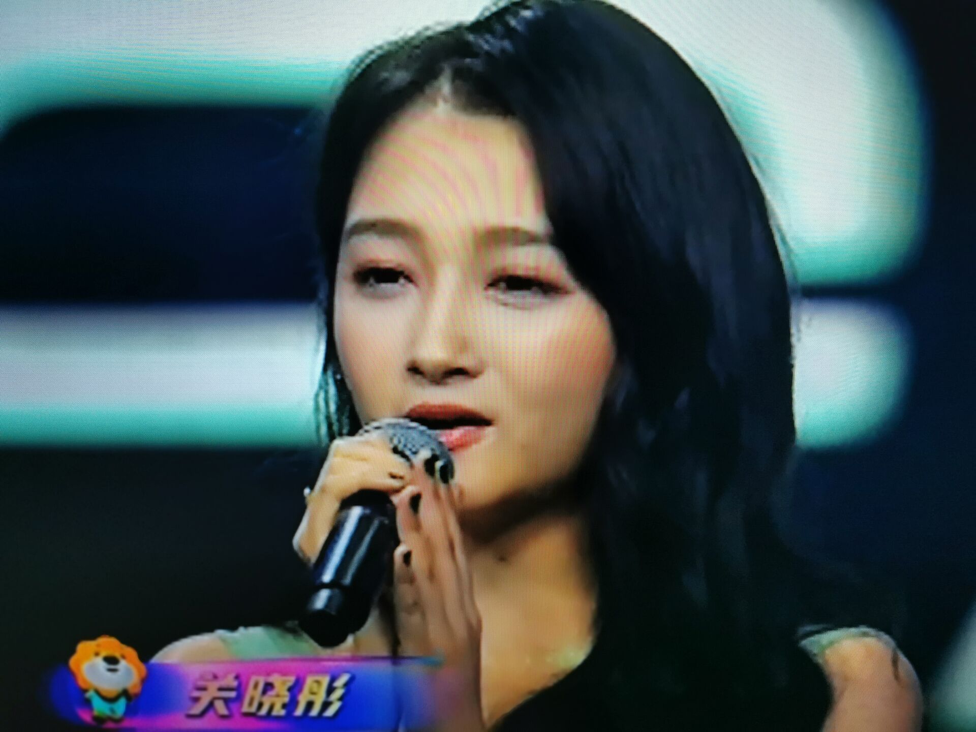  惊现|东方台618晚会字幕打错，惊现“死亡灯光”，创造营首秀翻车