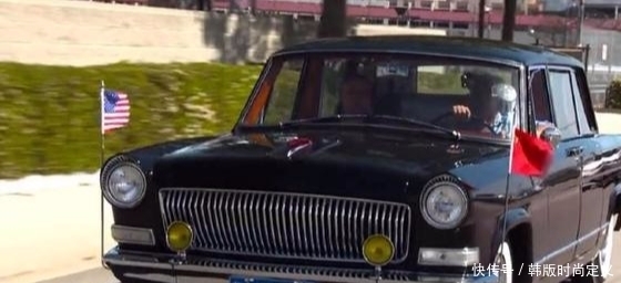 年前|51年车龄的重型防弹红旗,年检标是1994年的,最近一次外出在5年前