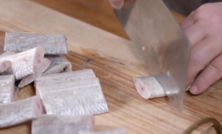 在家|教你在家做酥焖带鱼,外酥里嫩,快来尝尝吧