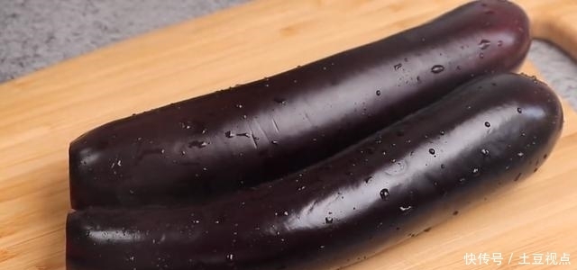  茄子|茄子还可以这样吃，不用炒不凉拌，实在太解馋了，吃一次念念不忘