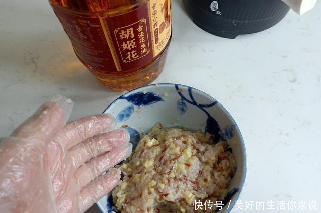 做法|我家今天的早餐,又香又好吃,挺简单的,网友这做法第1次见