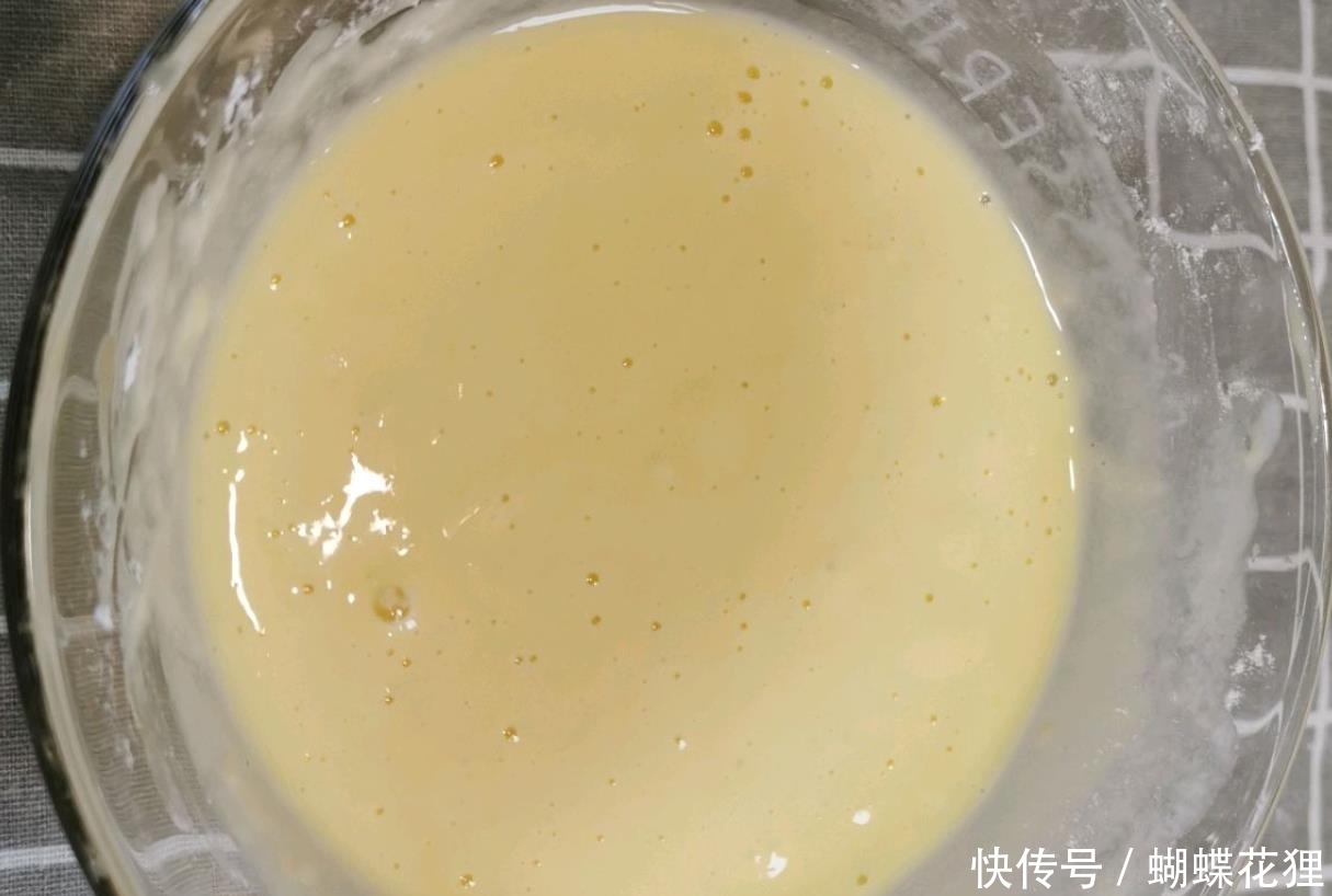 好吃|想吃蛋糕却没有打蛋器？试试蒸蛋糕，不用打发不用烤，好吃不上火