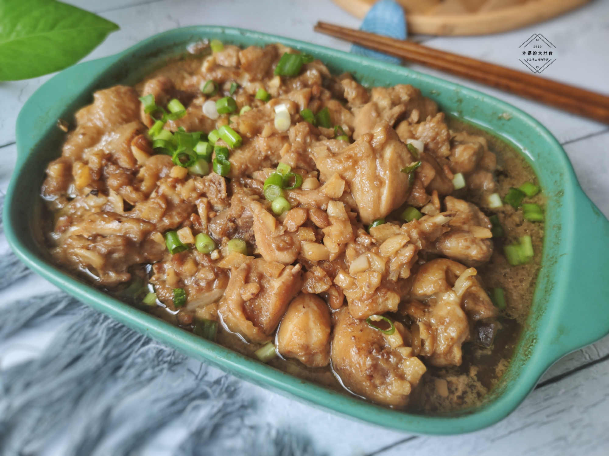  夏天|鸡肉夏天就该这样吃，不炒不炖不油炸，简单一做，楼道都能闻到香
