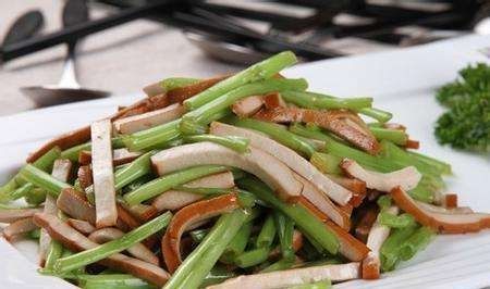 高蛋白|芹菜炒香干,家常小炒,高纤维高蛋白,促消化抗氧化
