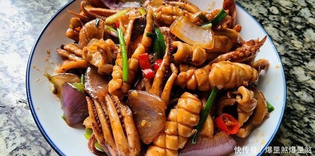鱿鱼|爱吃鱿鱼试试这样做,香味四溢又下饭,看着都想吃,味道很棒
