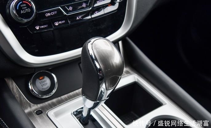 4S店|一般什么人会买楼兰?多少钱才能开楼兰?4S店老板会开楼兰吗?