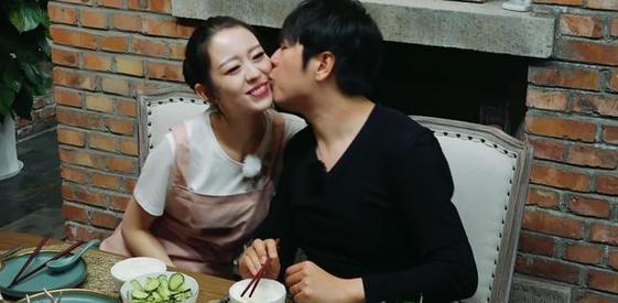 郎朗|郎朗把吃过的毛豆给吉娜,谁注意吉娜的反应?难怪郎朗这么爱她