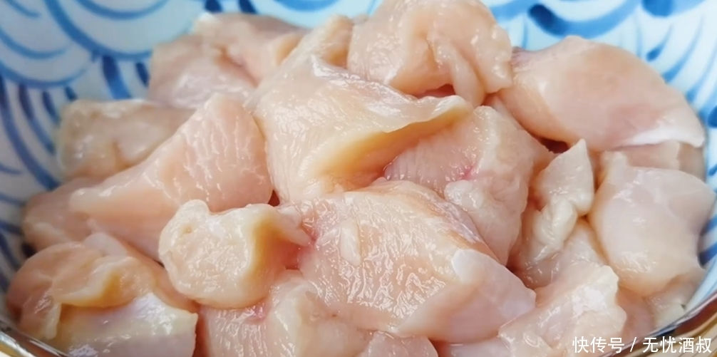 鲜嫩|经常吃鸡胸肉太解馋,鲜嫩不柴,营养不流失,大人孩子都爱吃