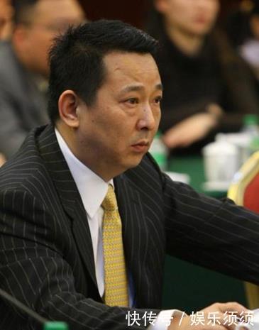 家中|他身价400亿，汶川大地震捐5千万，被捕时家中却搜出一个排的武器