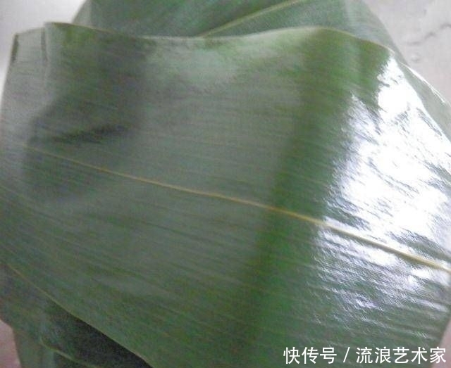  粽叶|带有粽叶香味的香菇鸡腿饭非常适合寒冷和多雨的天气