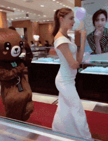 真快|搞笑GIF:猫星人瞬间变美瞳,变得真快啊