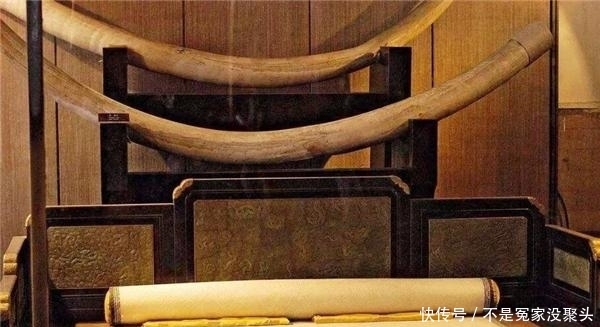  材质|老太太的“祖传凉席”，材质特殊无法复制，专家：价值300块