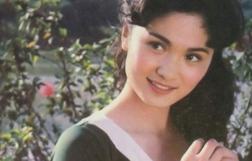 老照片|老照片:80年代妈妈的老照片,那个年代的才是真正的没有PS的美